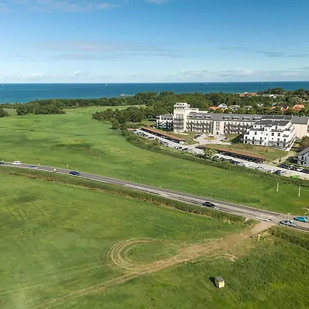 5 Sterne Strandraeuber In - Balkon, Sauna & Ostsee Lägenhet *