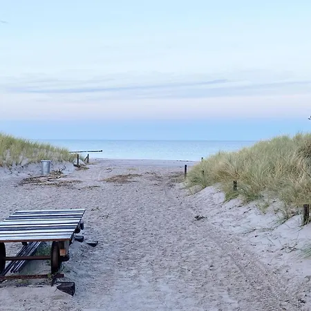 5 Sterne Strandraeuber In Wustrow - Balkon, Sauna & Ostsee Apartment