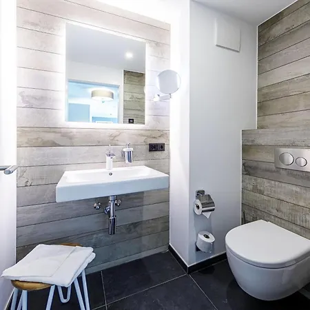 Lägenhet 5 Sterne Strandraeuber In - Balkon, Sauna & Ostsee Wustrow (Fischland)